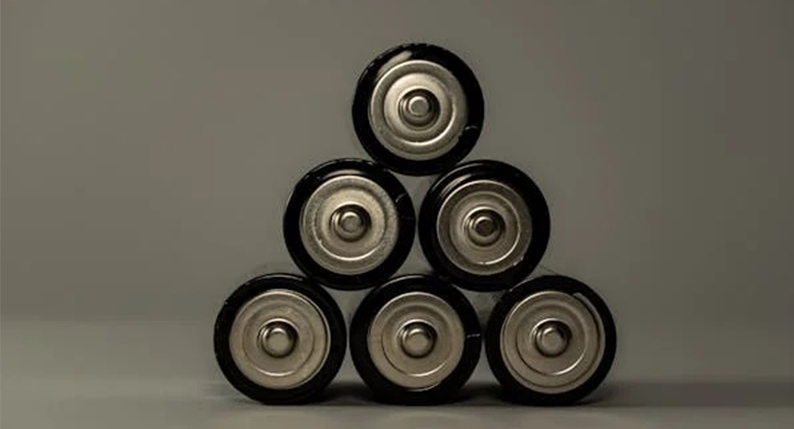 人形机器人有望带动锂成年人免费看片需求持续增长